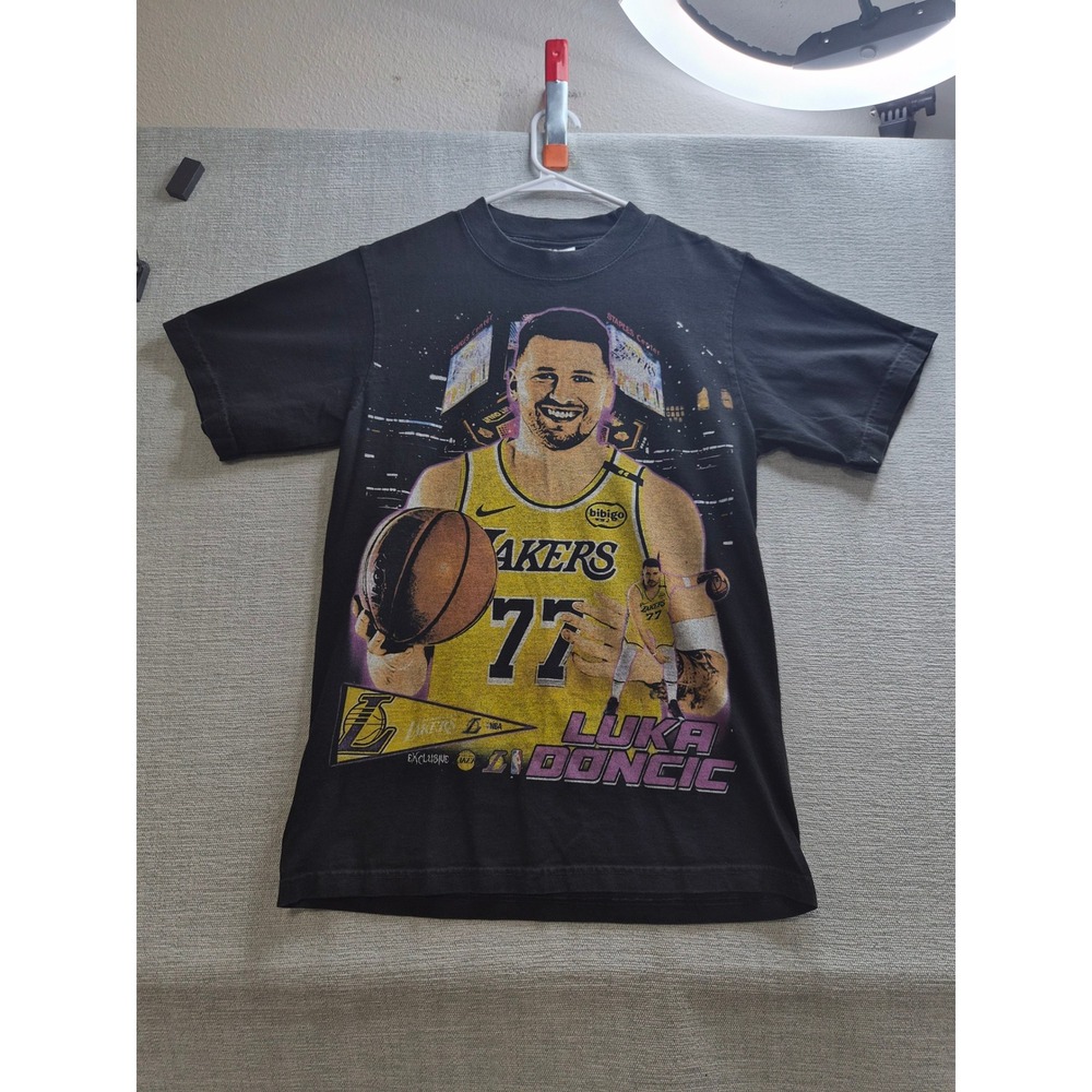 Shaka Wear #77 Luka Dončić T Shirt Mens Small Black Graphic Print Cotton Casual